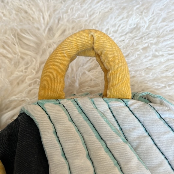 Handmade Bumblebee Purse - Picture 3 of 5